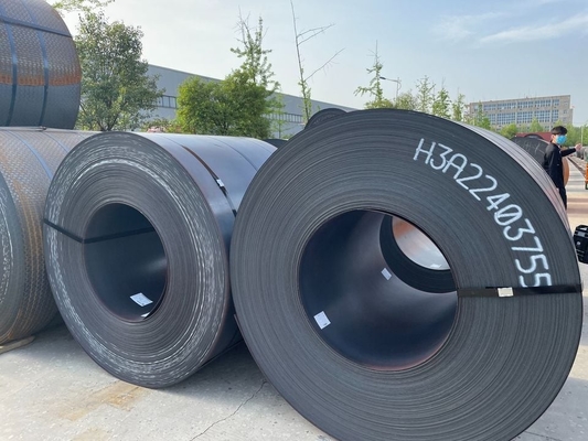 Warm gewalzte A36 Kohlenstoffstahl-Spule schweißte 3' - 4' Breite